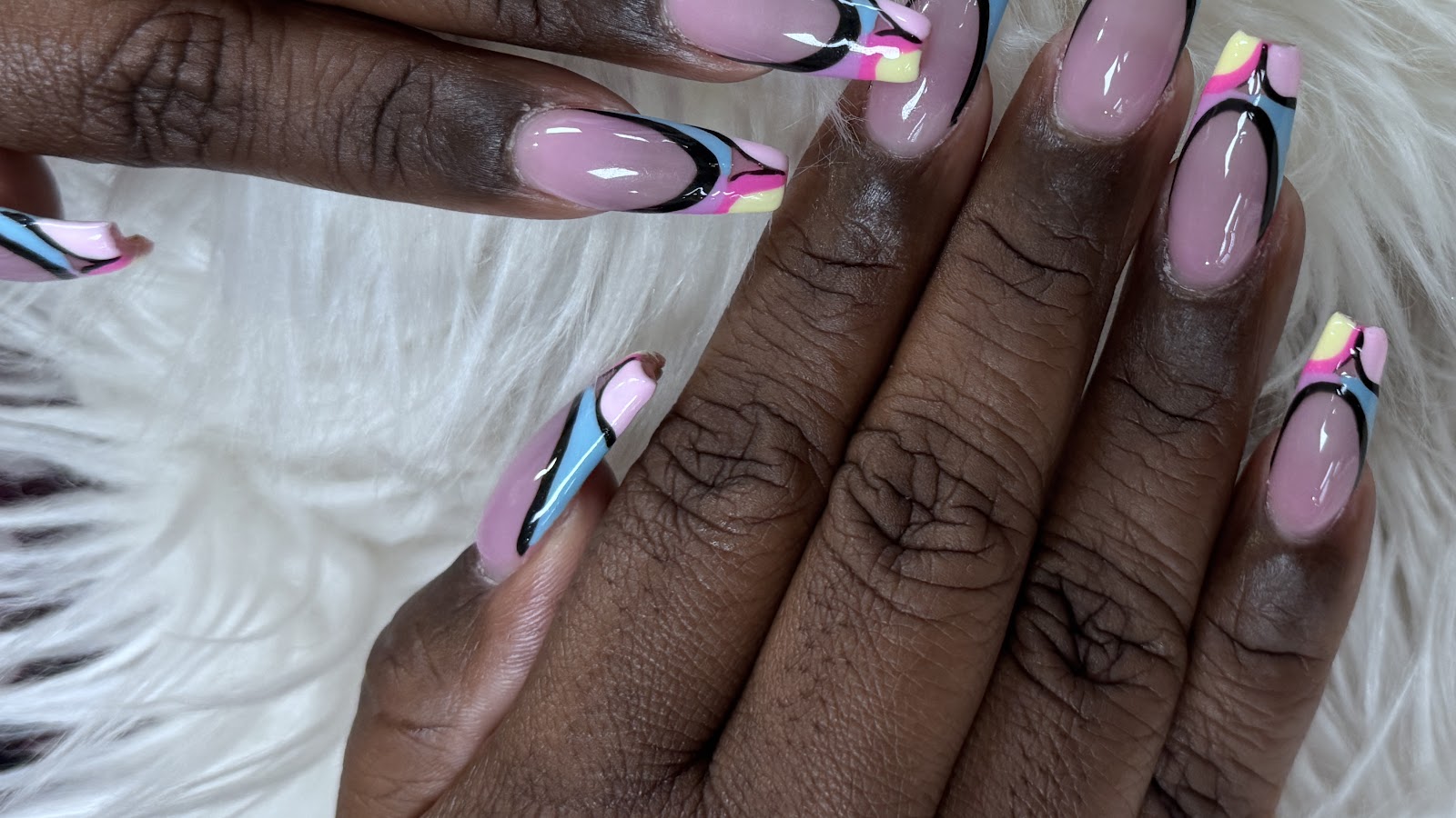 Coco nail bar logo